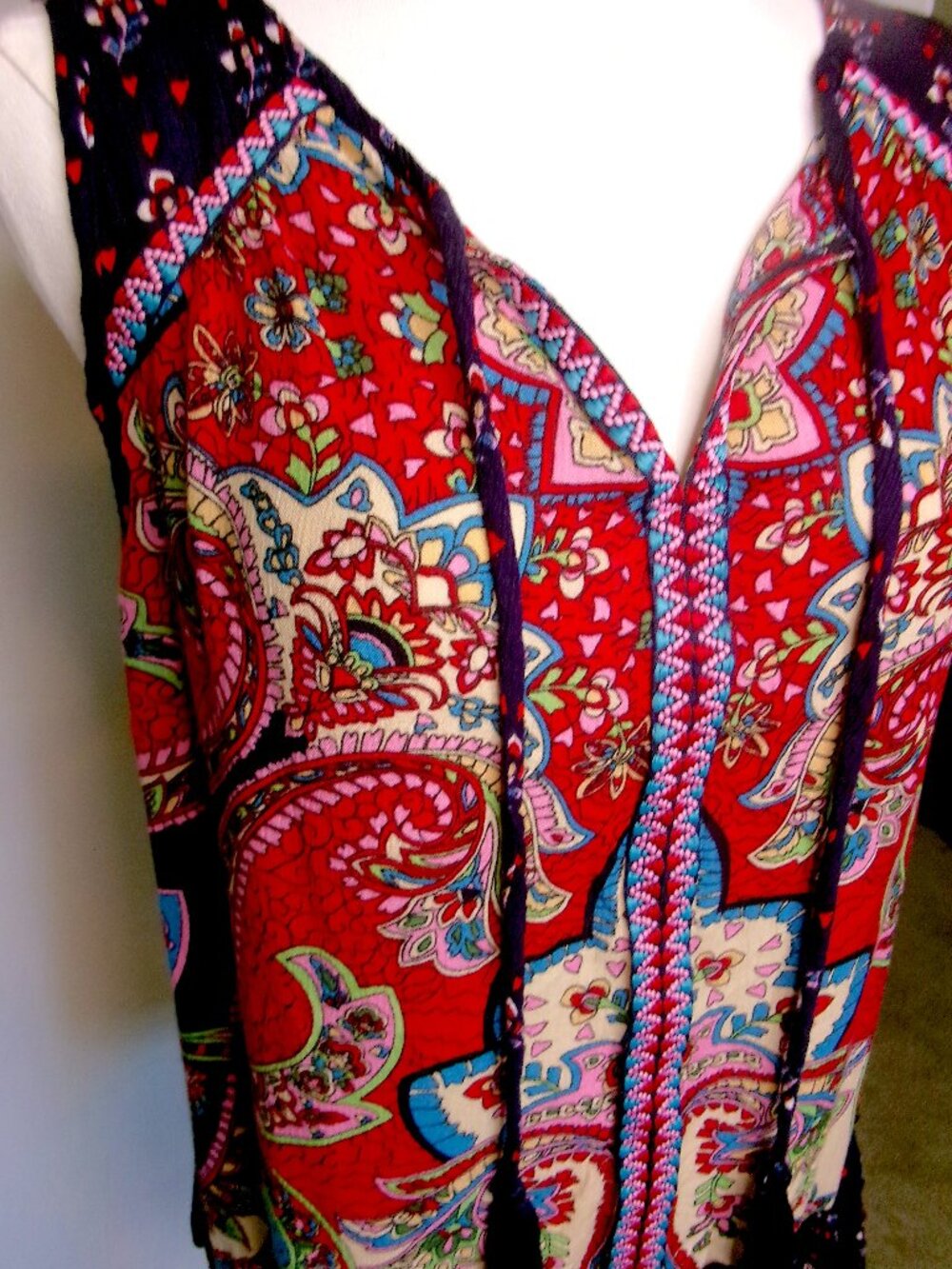 Bila Boho Paisley Tunic Top Large Red Black Tassel Sleeveless Festival Rayon Top